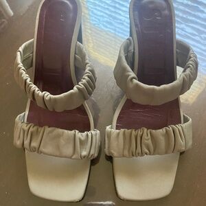 STAUD  Frankie rushed  leather mule